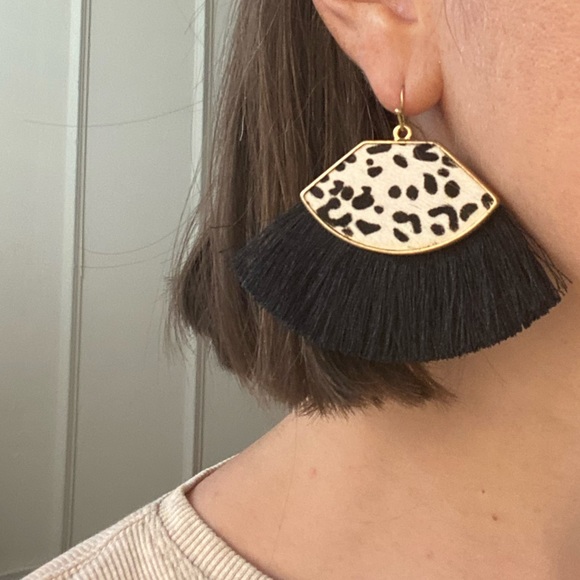 Dalmatian Fringe Earrings - Picture 3 of 3